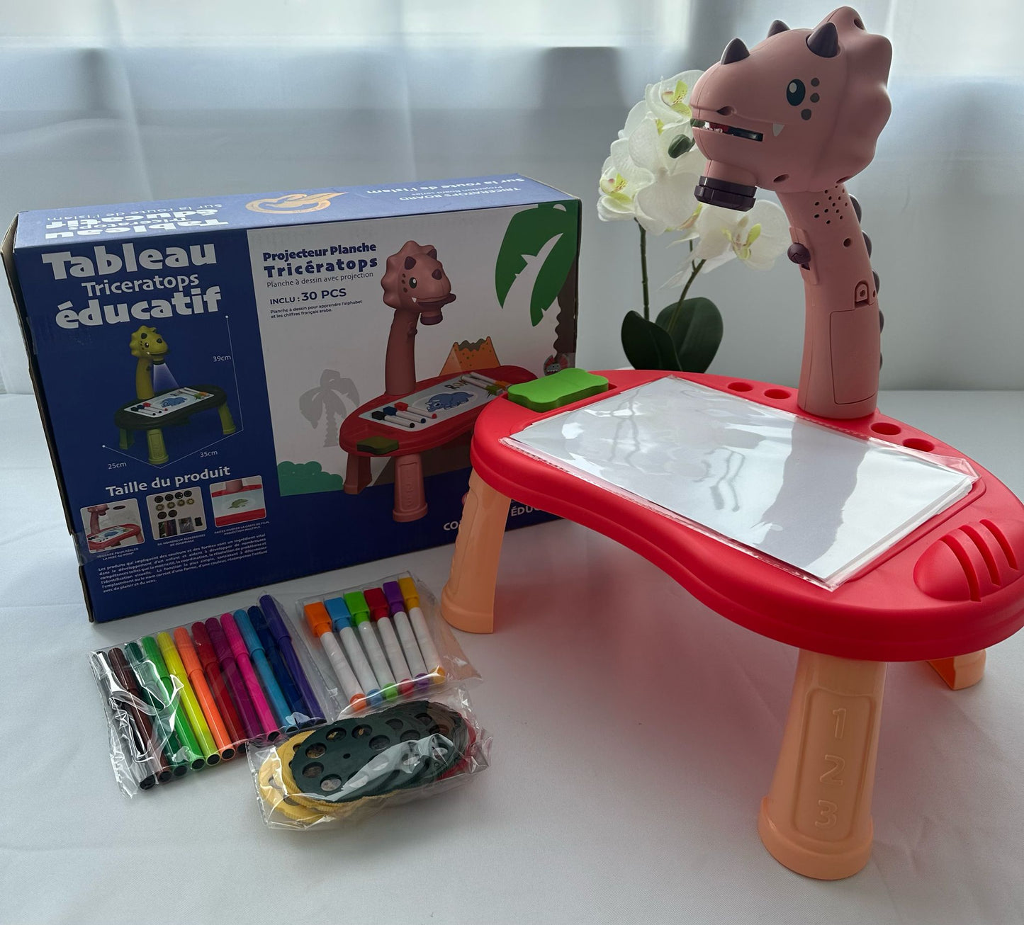 Jouet triceratops éducatif