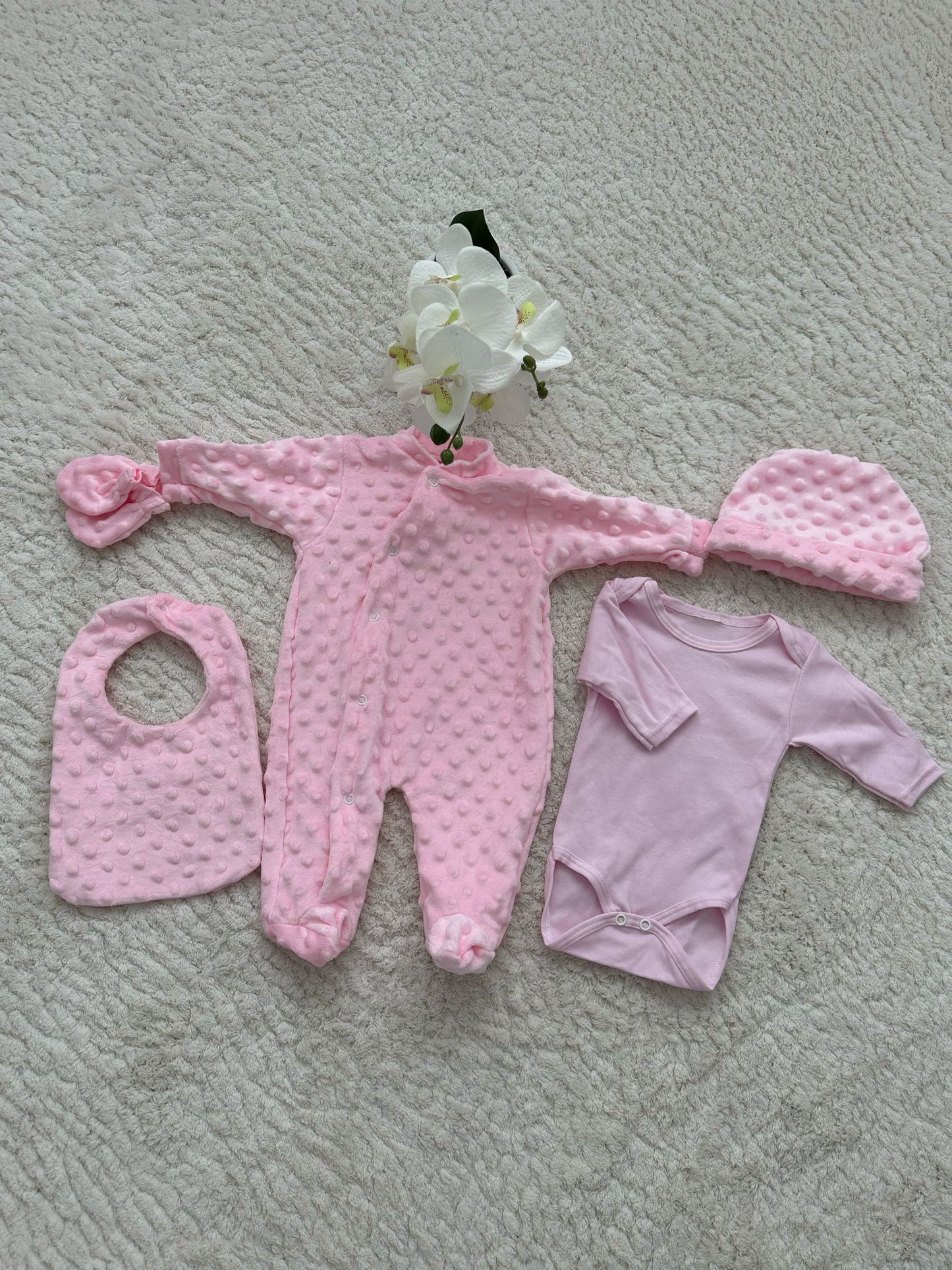 Pyjama en velours tout doux (taille 3 mois) :