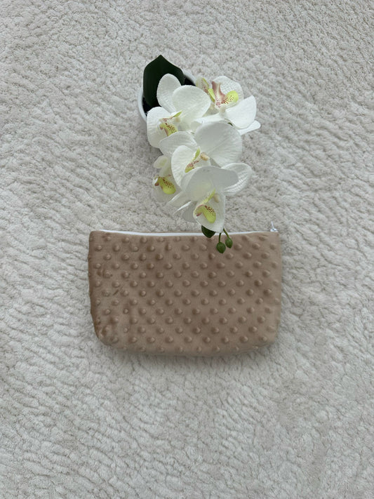 Trousse de toilette spacieuse