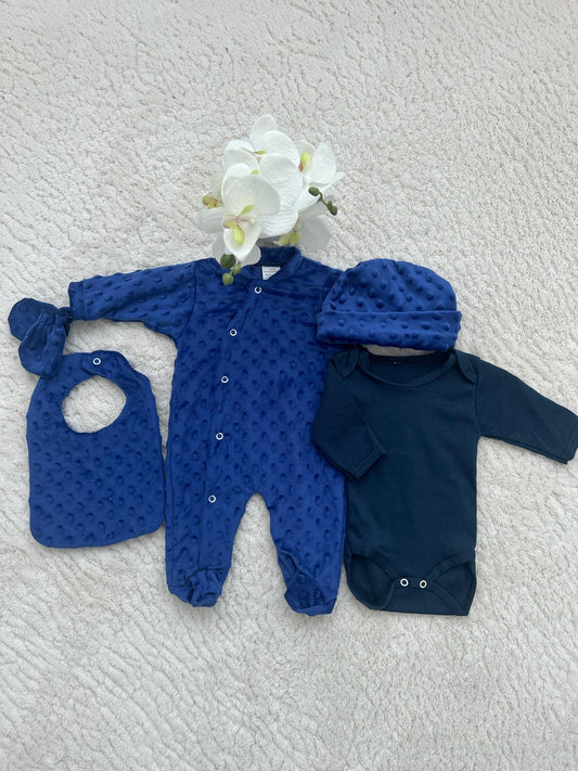 Pyjama en velours tout doux (taille 3 mois) :